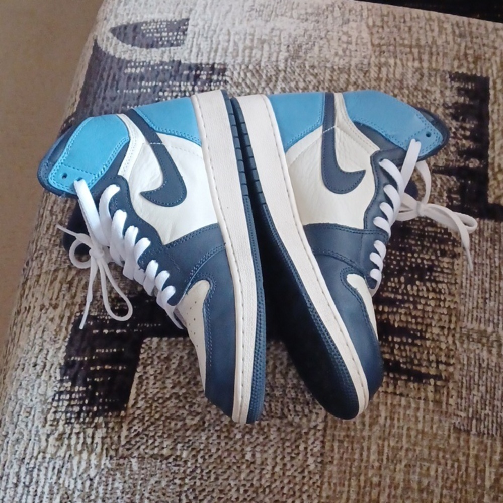 Nike Air Jordan 1 Retro High Obsidian Sneakers - Size 7 - Picture 4 of 14